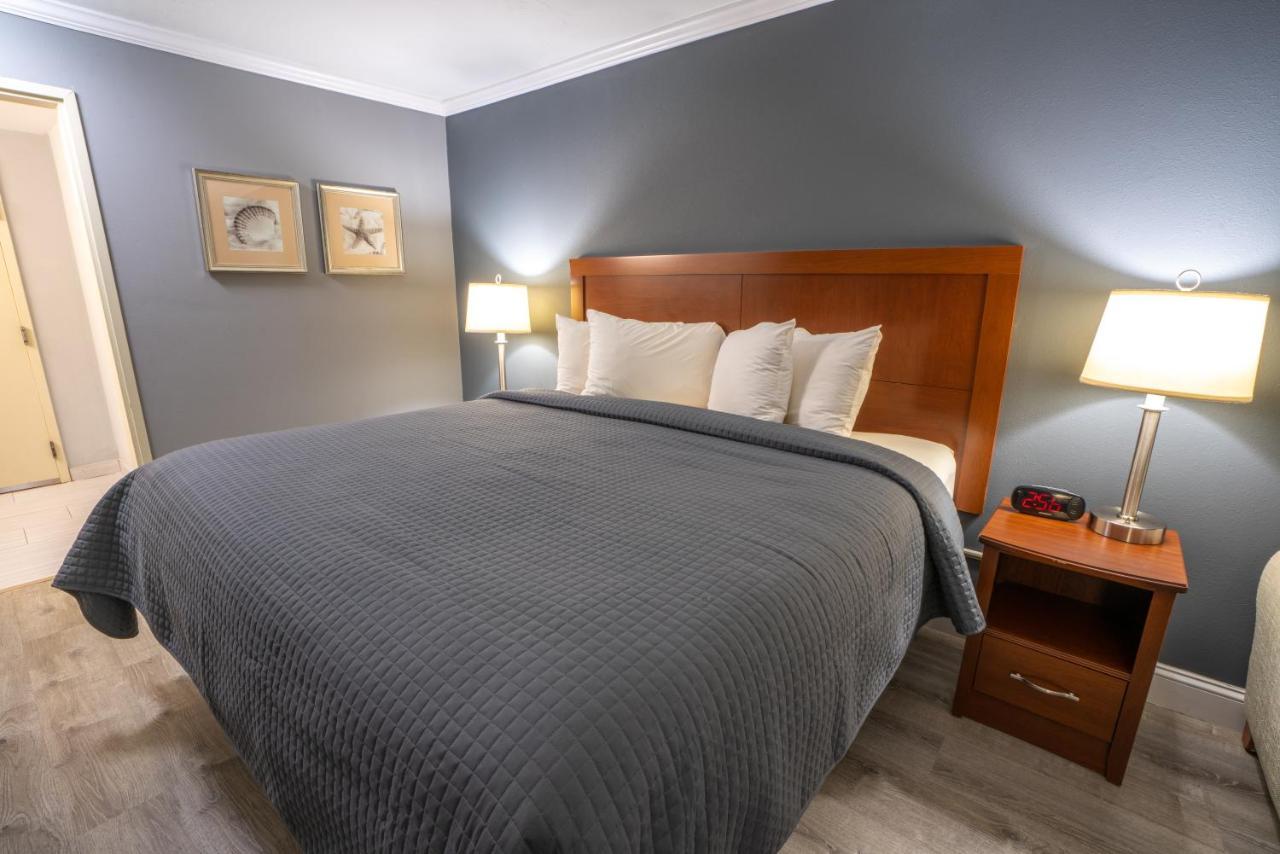 Hotel Seasons Resort, Trademark Collection By Wyndham South Yarmouth