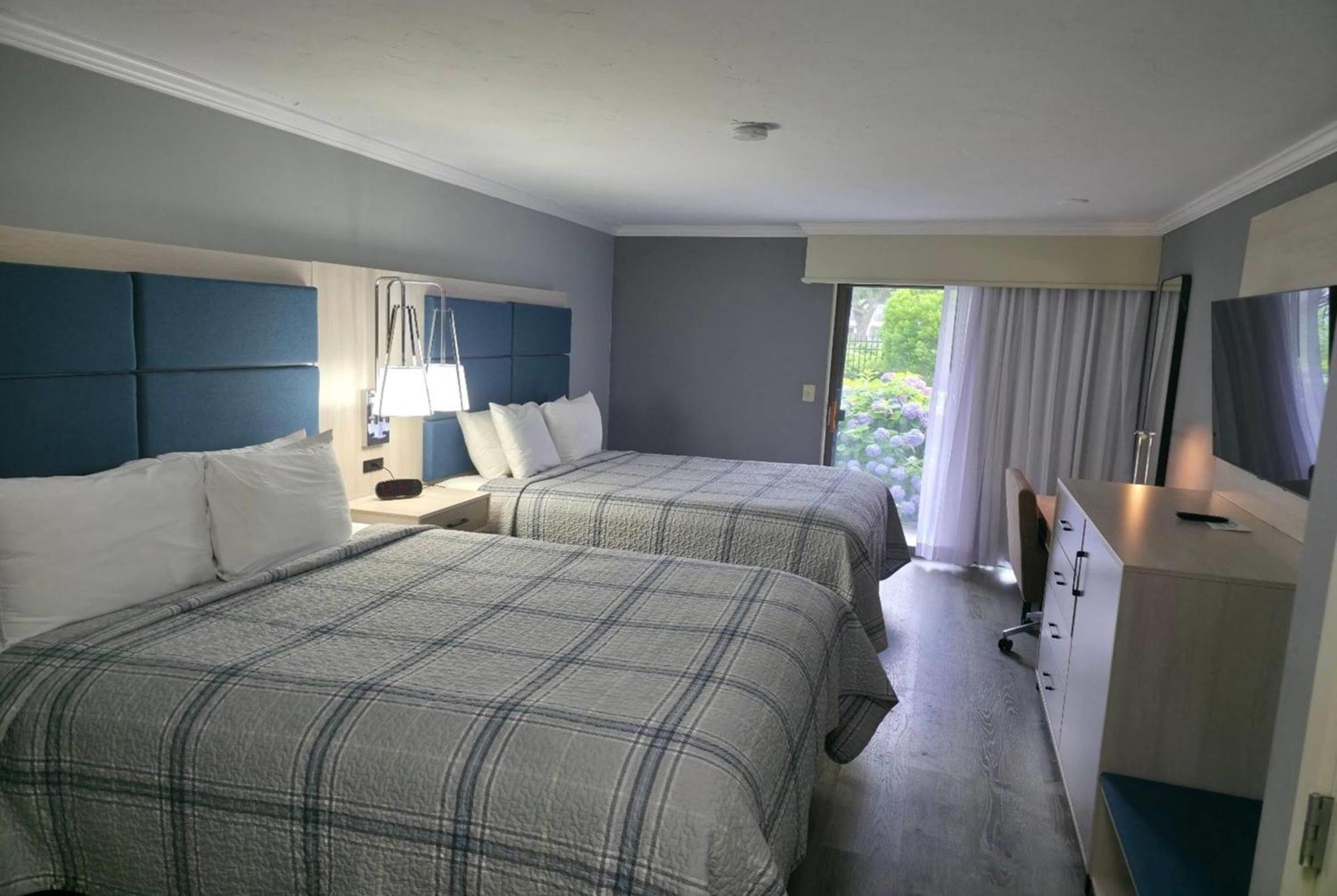 Seasons Resort, Trademark Collection By Wyndham Hotel