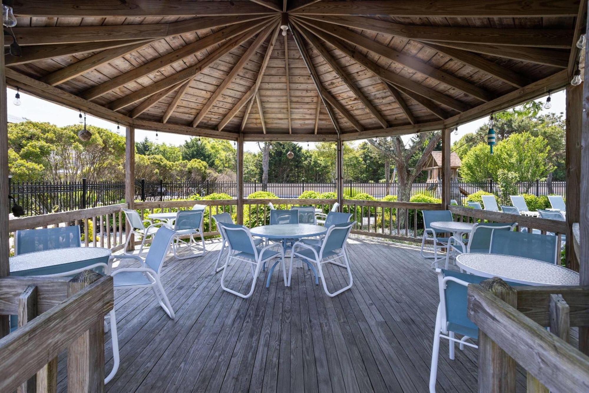 Seasons Resort, Trademark Collection By Wyndham Hotel 2*