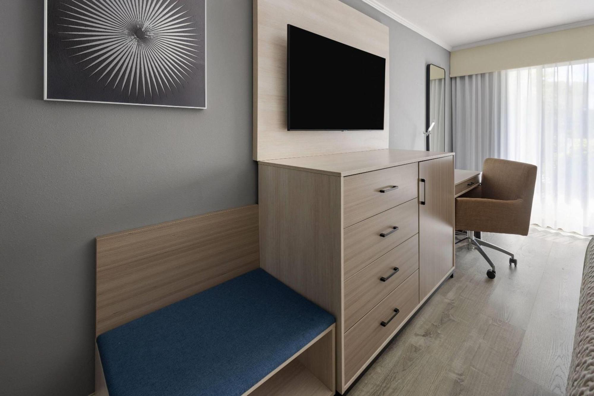 Seasons Resort, Trademark Collection By Wyndham Hotel 2*